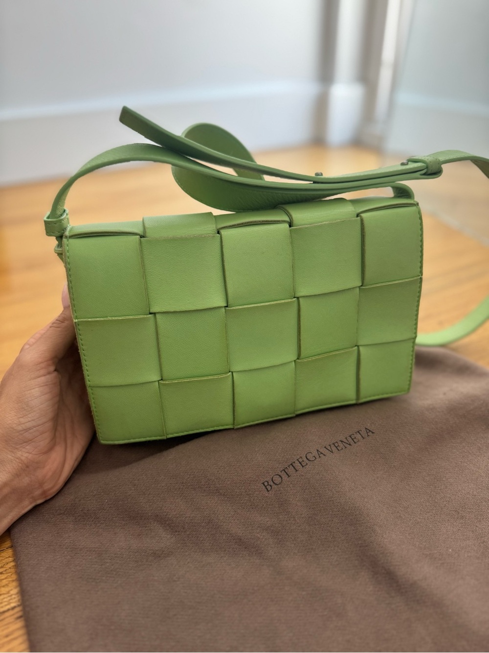Bottega Veneta Pistachio Intrecciato Leather Crossbody Bag - Picture 2 of 9